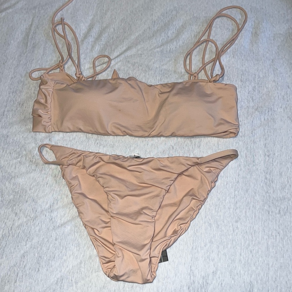 So De Mel two piece size small NWT